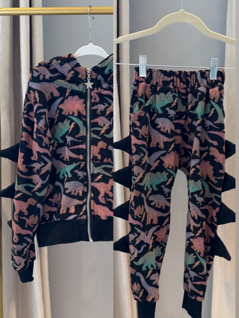 LIKE NEW Lola + The Boys Black Sweatpants & Zip Hoodie Multicolor Dino Print